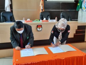 Penandatangan MoU dengan KPU Kota Malang